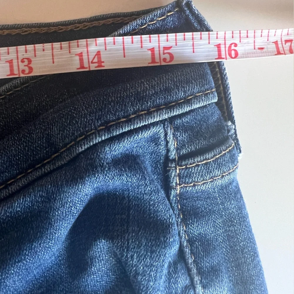 Levi's Women's Size 12S Straight Leg Jeans - Indigo